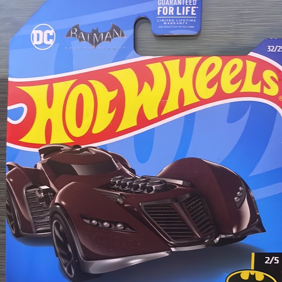 ARKHAM ASYLUM BATMOBILE - Picture 5 of 10